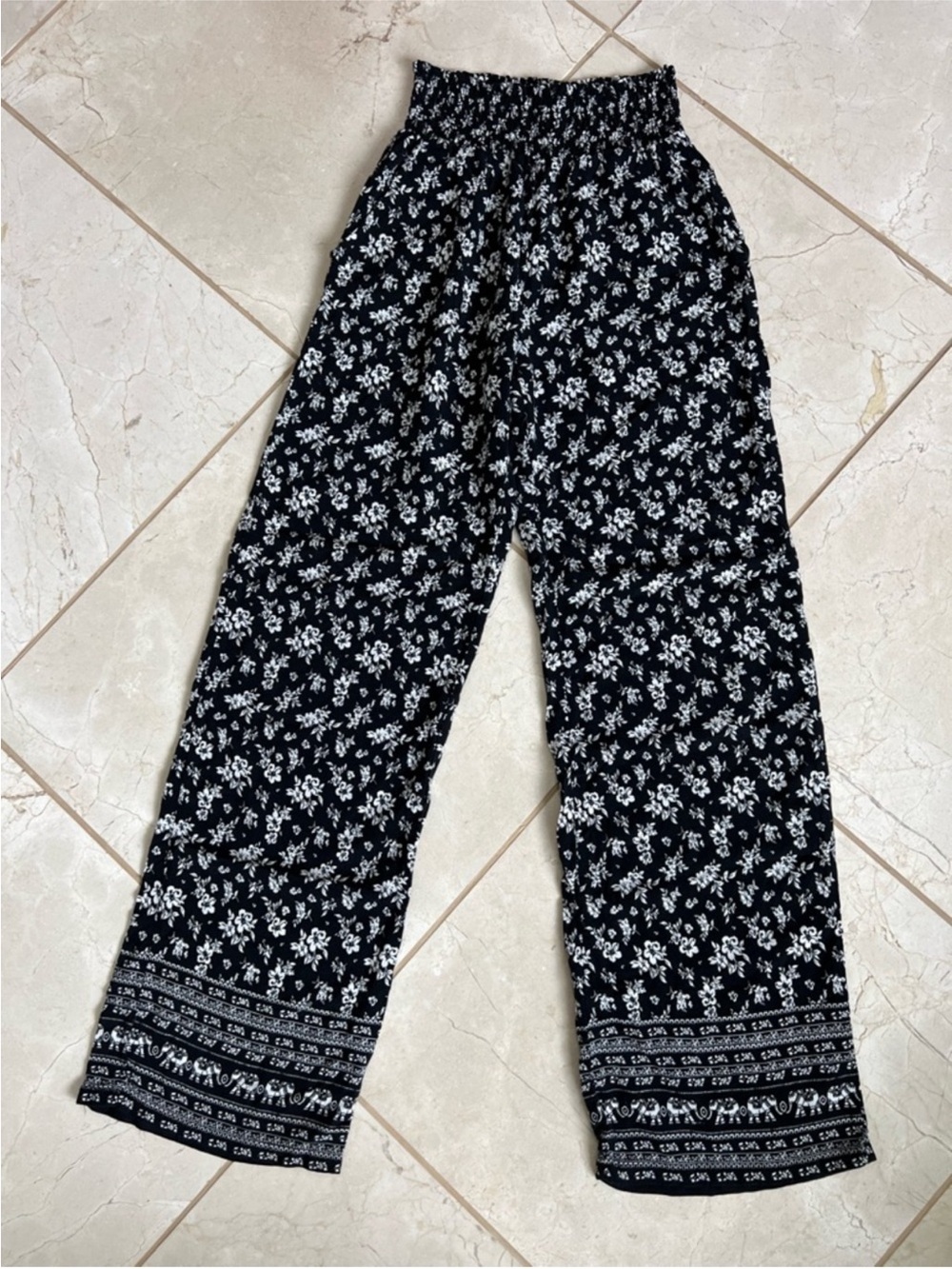 Kingston Grey Small Black White Floral Wide Leg Pants Smocked Waist Boho
